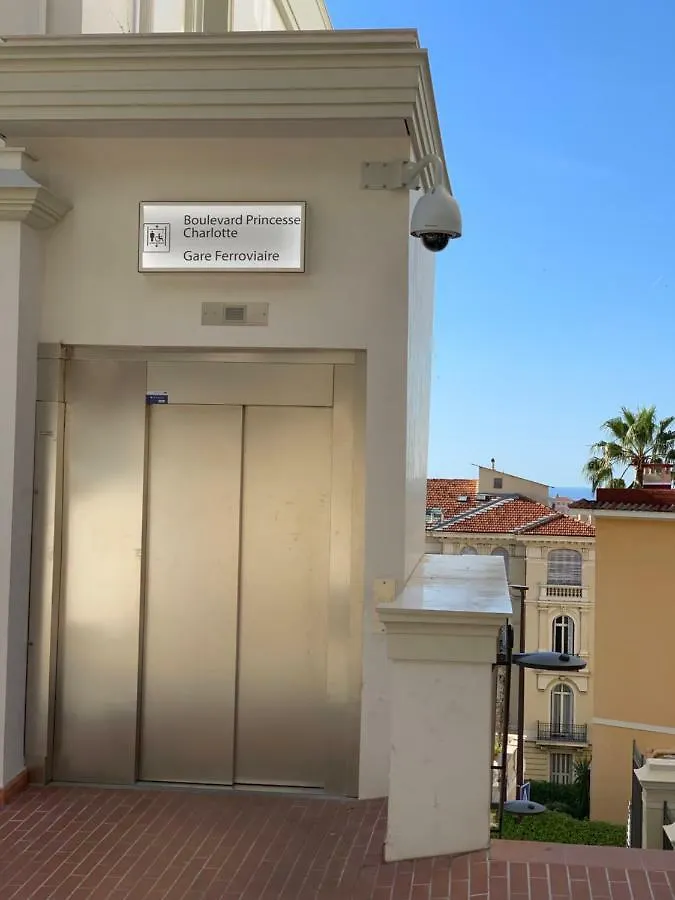 Mc Apartment With Parking Beausoleil Francja